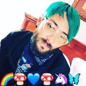 Meet your Posher, James